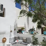 Cocoshome * Naxos City