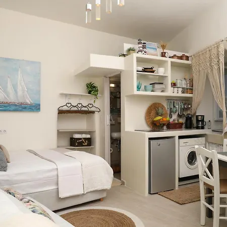 Cocoshome Naxos City