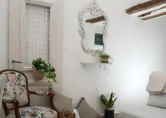 Cocoshome * Naxos City