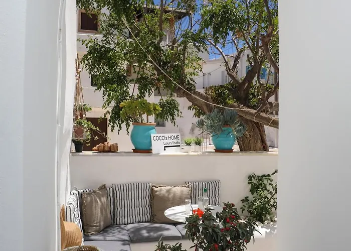 Cocoshome Naxos City