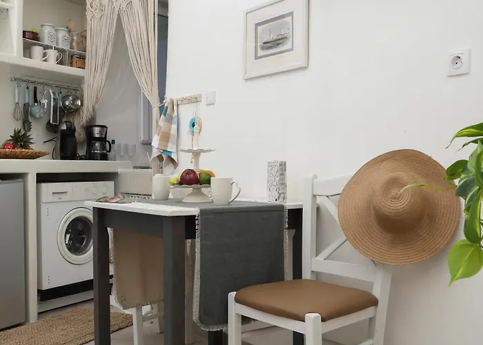 Cocoshome Naxos City